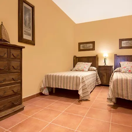 Casa Salinas - *
